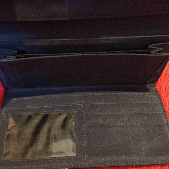 New Tommy Hilfiger Wallet - Picture 7 of 8